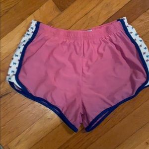 Shorts with pattered side
